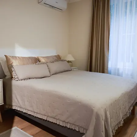 Flamme Luxe Apartment *